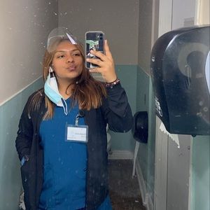 Meet your Posher, Stephanie